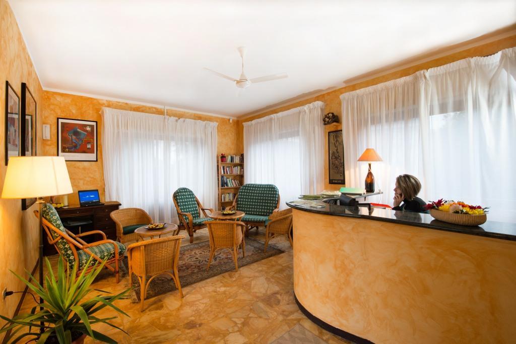 Hotel Elvezia Lake Maggiore Экстерьер фото