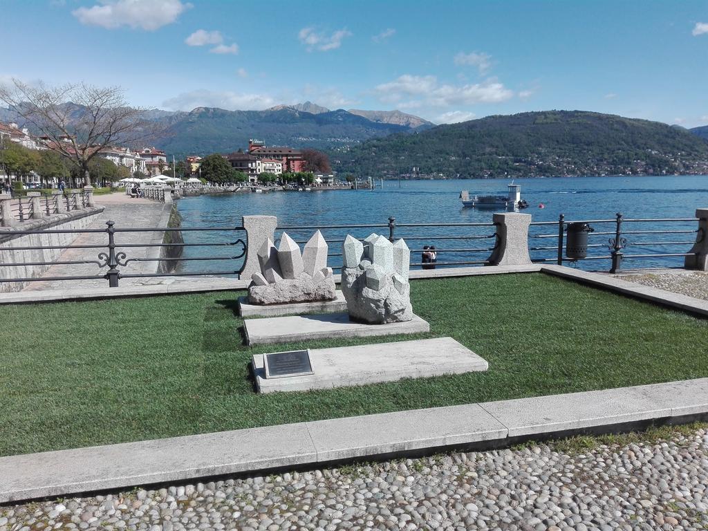 Hotel Elvezia Lake Maggiore Экстерьер фото