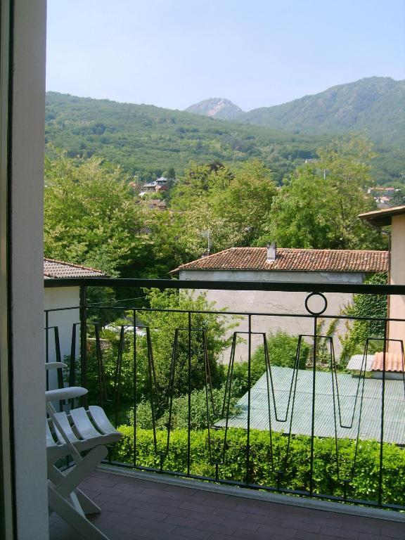 Hotel Elvezia Lake Maggiore Экстерьер фото